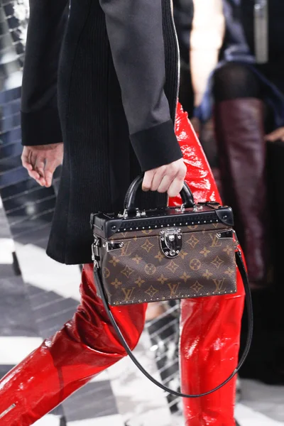 Look 62